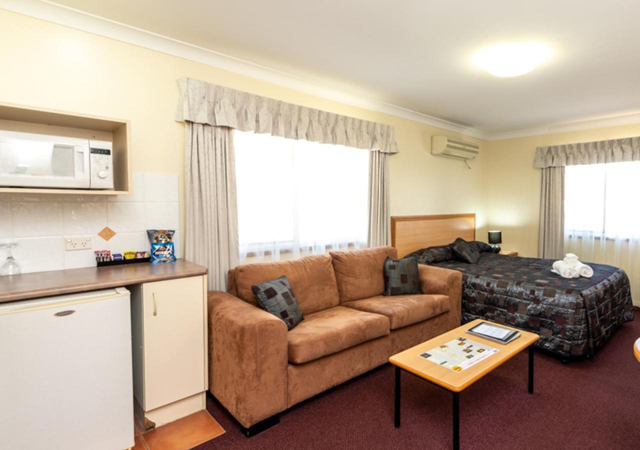 Riviera On Ruthven Motel Toowoomba Ngoại thất bức ảnh