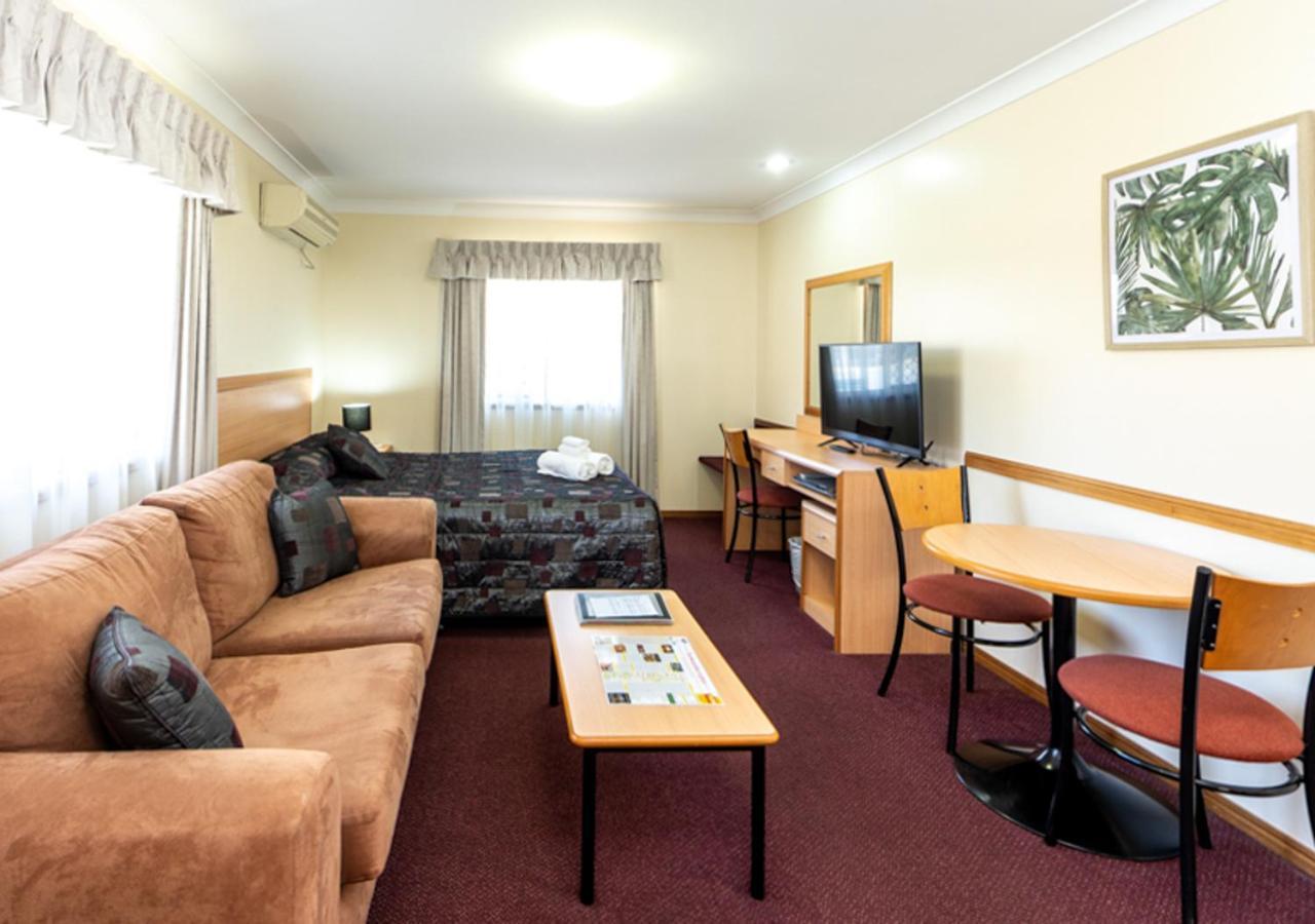 Riviera On Ruthven Motel Toowoomba Ngoại thất bức ảnh