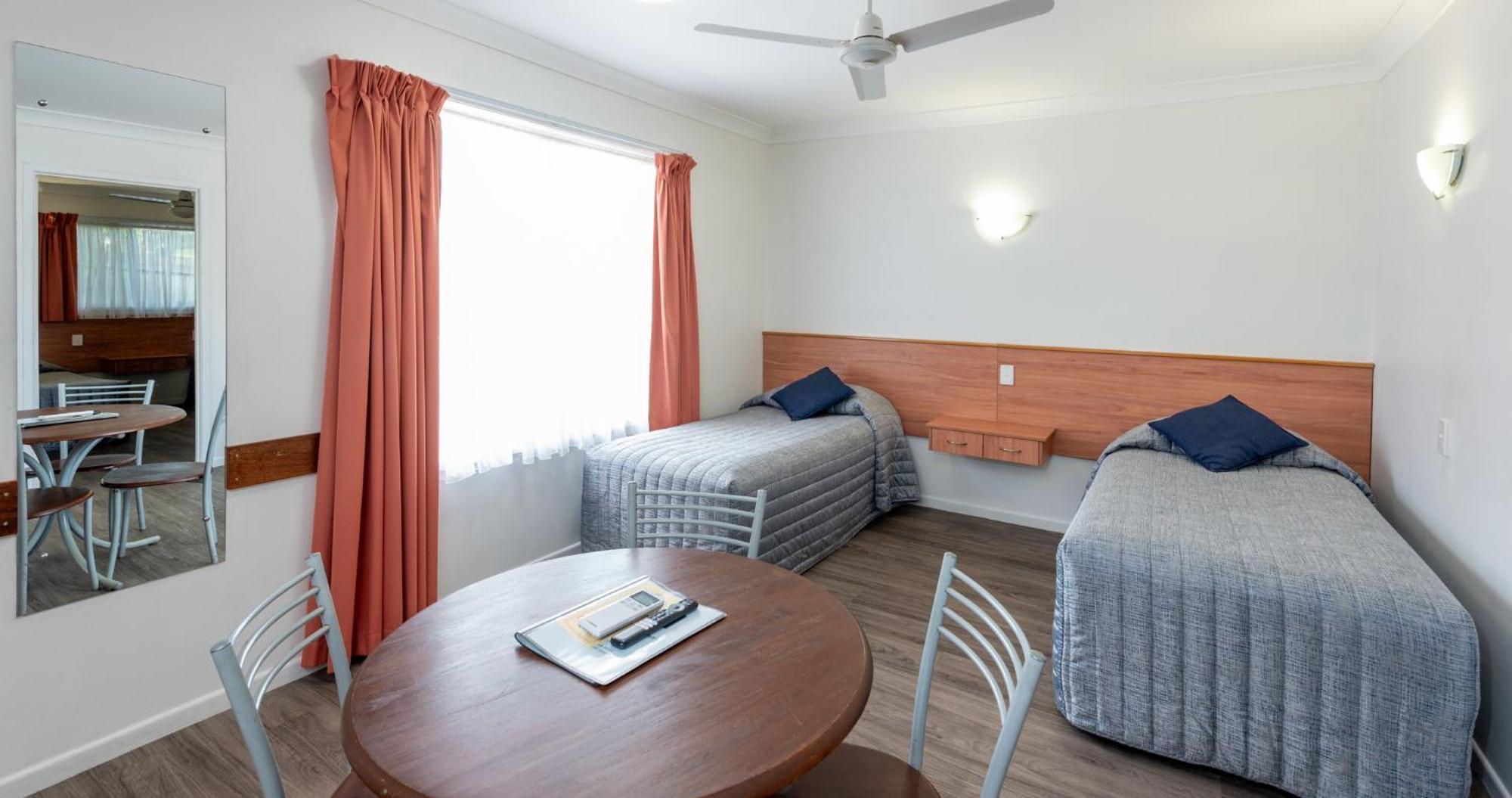 Riviera On Ruthven Motel Toowoomba Ngoại thất bức ảnh