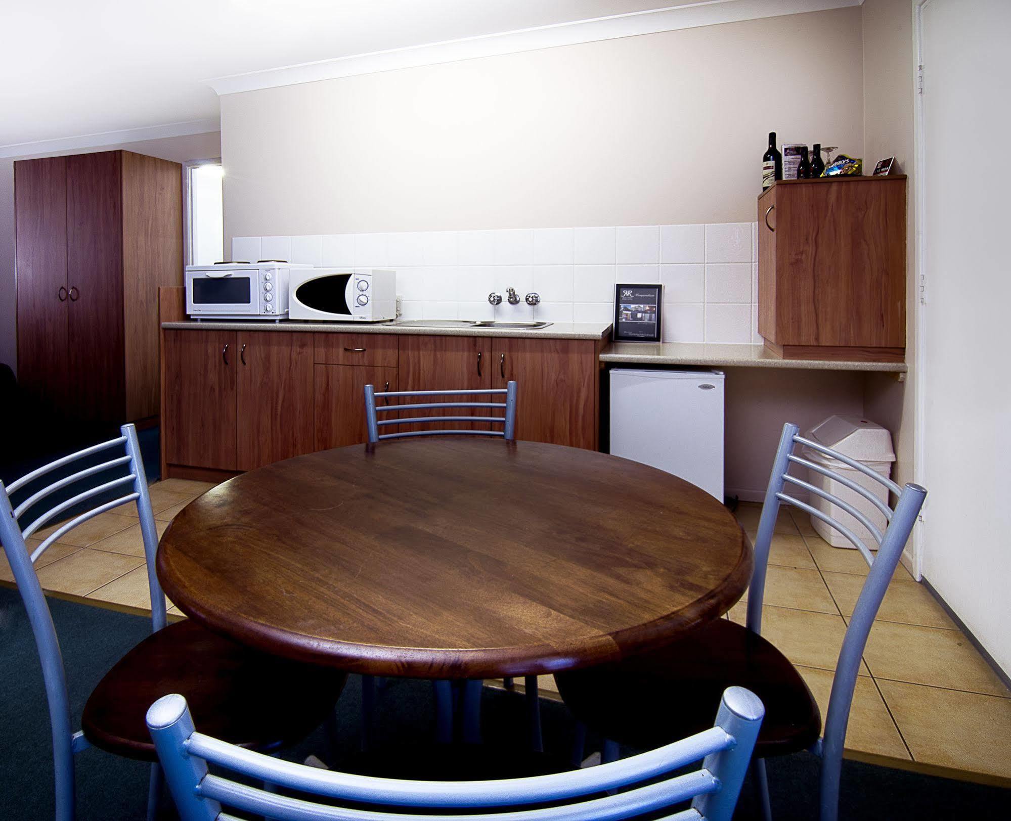 Riviera On Ruthven Motel Toowoomba Ngoại thất bức ảnh