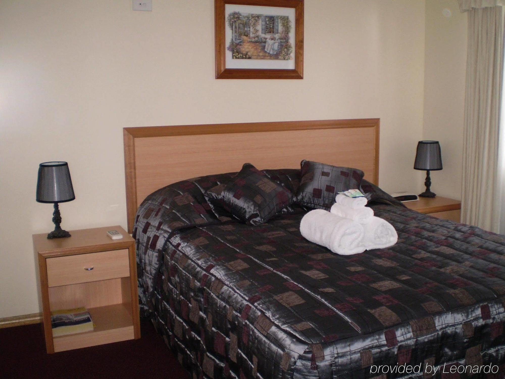 Riviera On Ruthven Motel Toowoomba Phòng bức ảnh