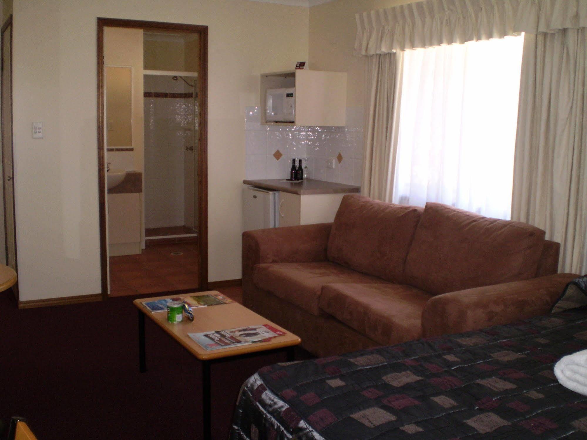 Riviera On Ruthven Motel Toowoomba Ngoại thất bức ảnh