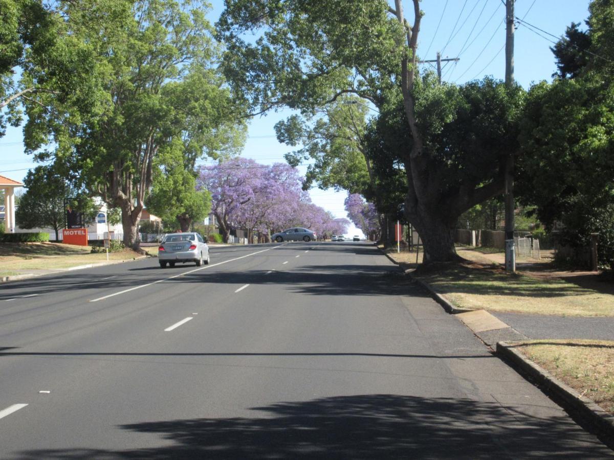 Riviera On Ruthven Motel Toowoomba Ngoại thất bức ảnh